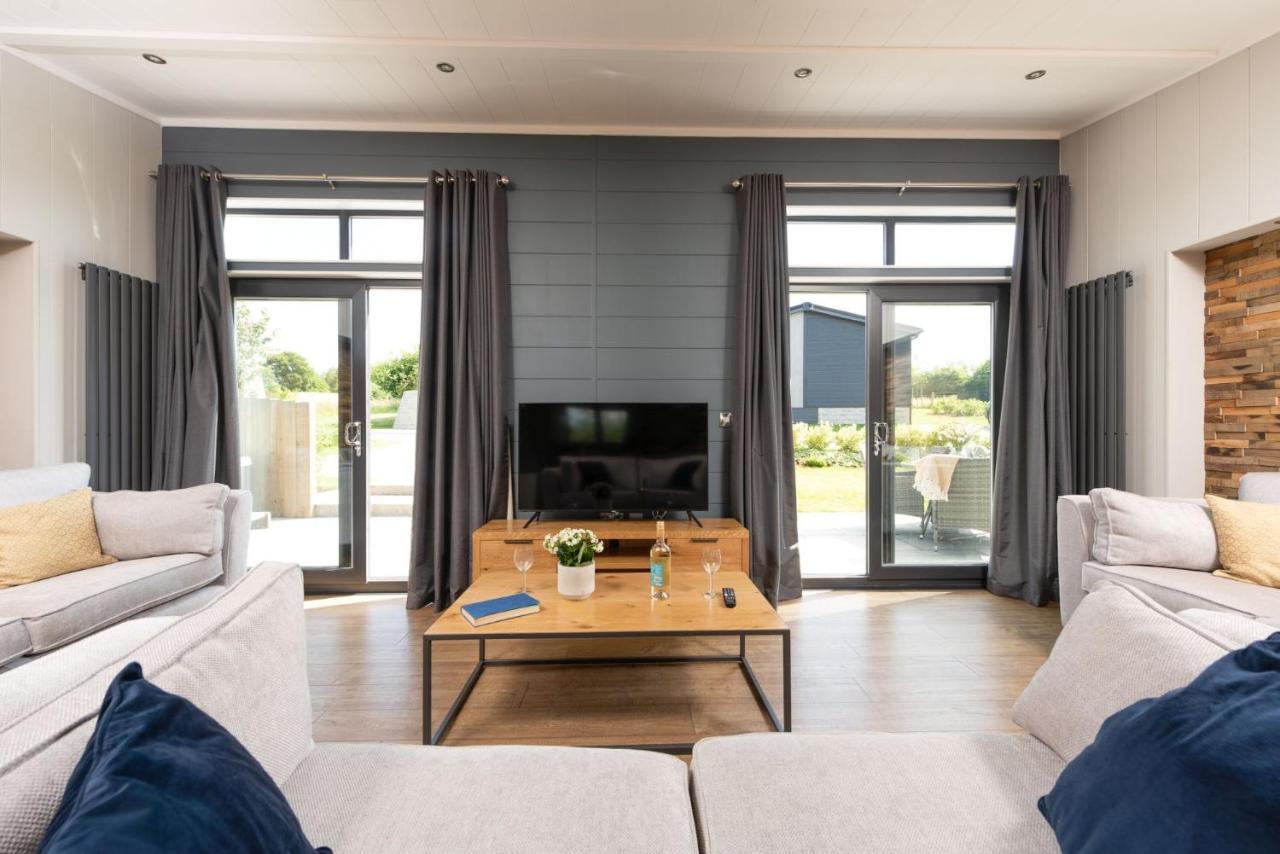 Primrose Lodge, 25 Roadford Lake Lodges Lifton Extérieur photo