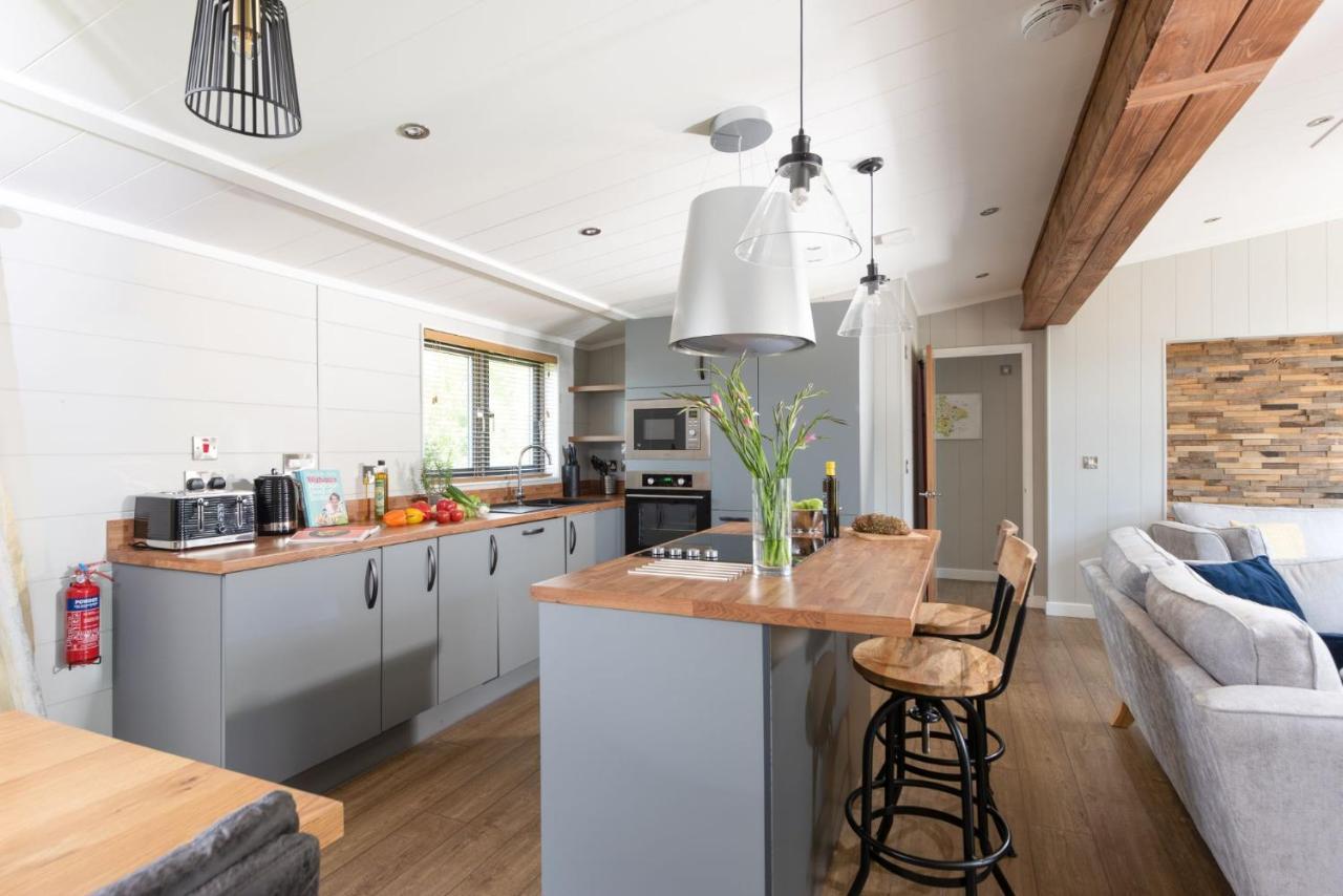 Primrose Lodge, 25 Roadford Lake Lodges Lifton Extérieur photo
