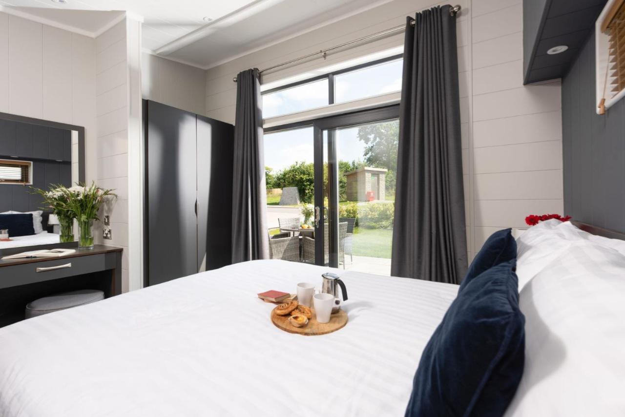 Primrose Lodge, 25 Roadford Lake Lodges Lifton Extérieur photo